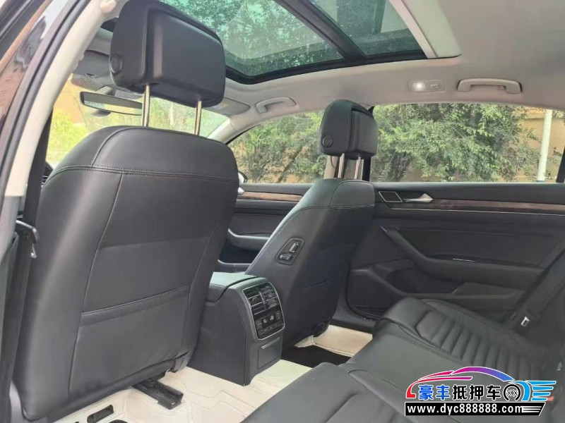 18年大众迈腾轿车抵押车出售