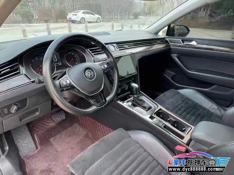 17年大众迈腾轿车抵押车出售