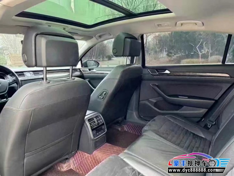 17年大众迈腾轿车抵押车出售