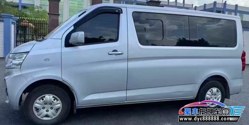 21年长安睿行轿车抵押车出售