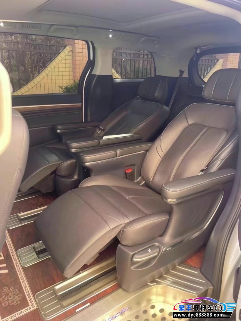 23年传祺M8轿车抵押车出售