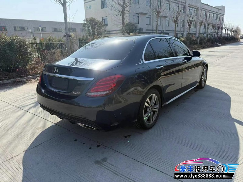 18年奔驰C轿车抵押车出售