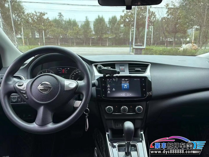 20年日产轩逸轿车抵押车出售
