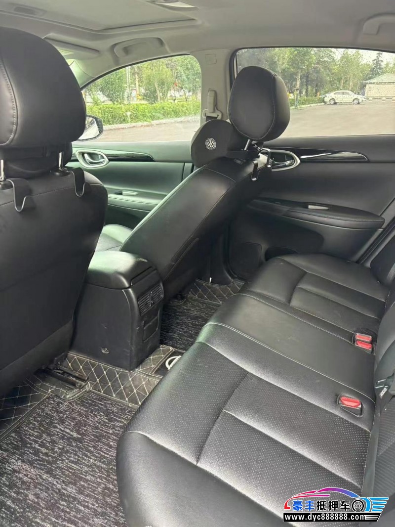 20年日产轩逸轿车抵押车出售