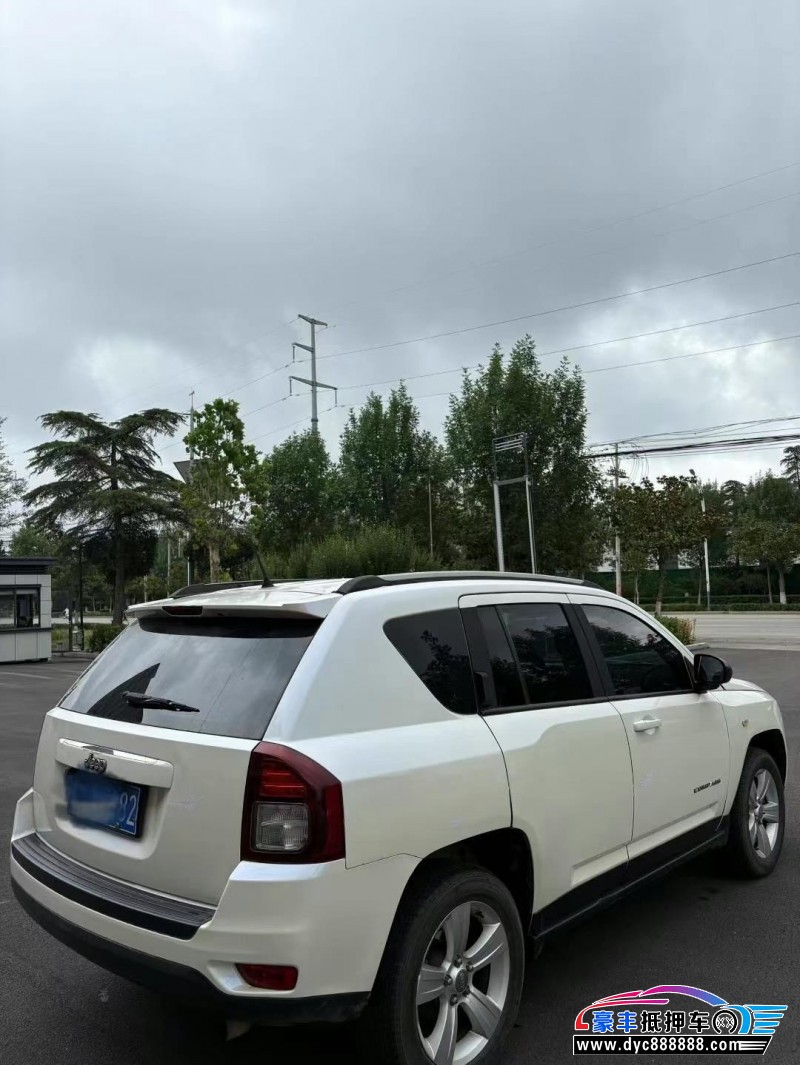 15年Jeep指南者轿车抵押车出售