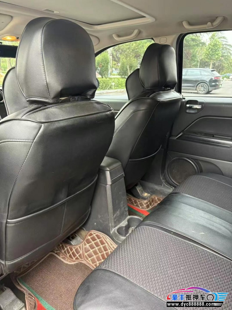 15年Jeep指南者轿车抵押车出售