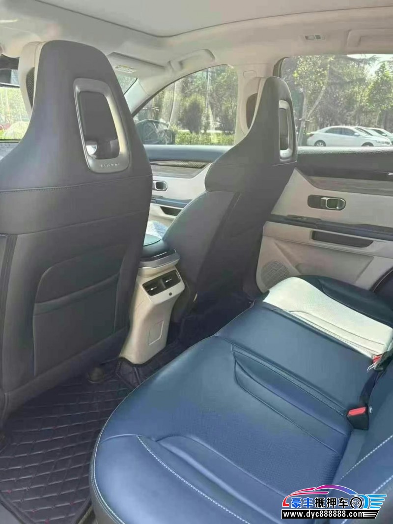 23年捷途大圣轿车抵押车出售