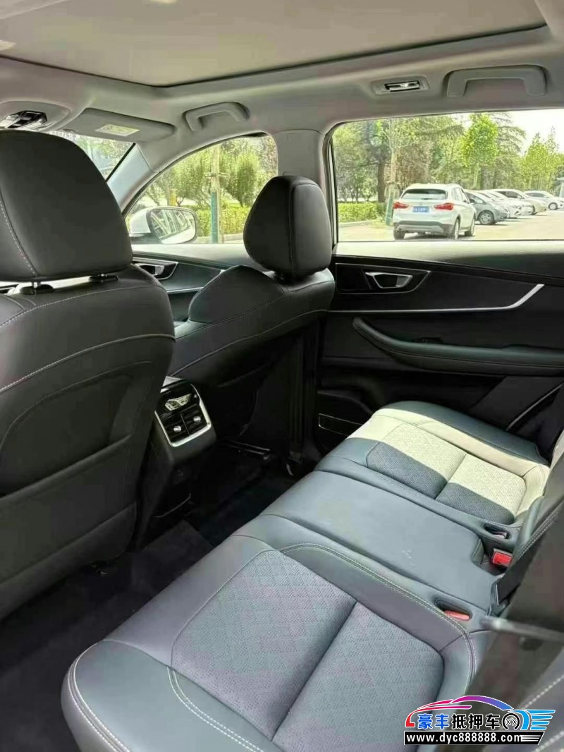 24年奇瑞瑞虎8轿车抵押车出售