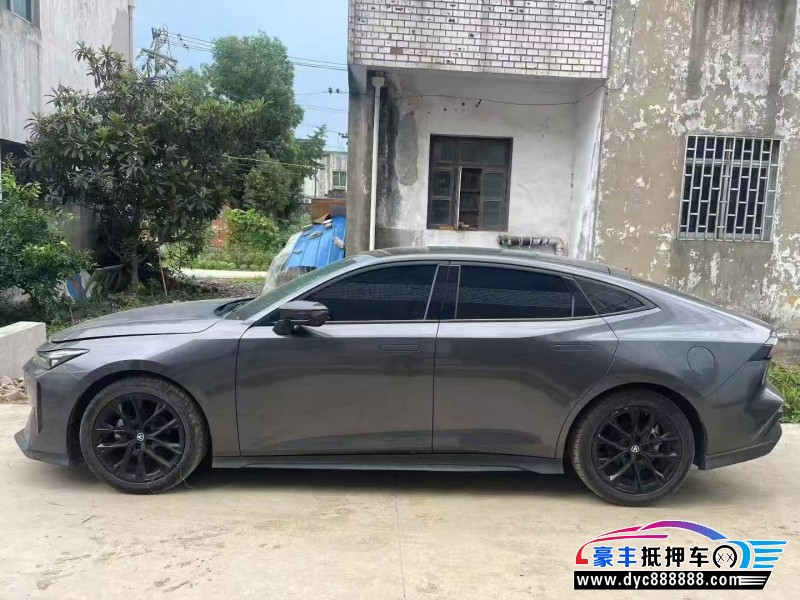 24年长安长安UNI轿车抵押车出售