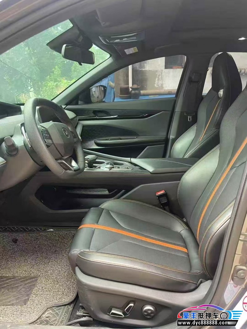 24年长安长安UNI轿车抵押车出售