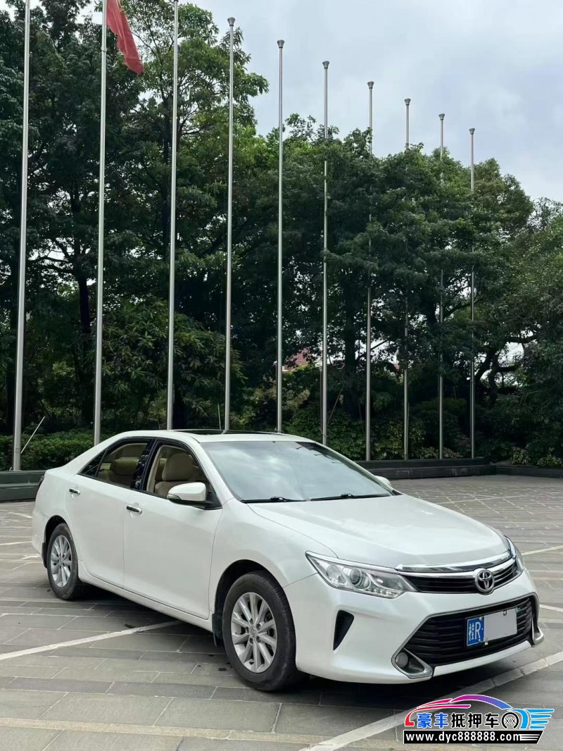 17年丰田凯美瑞轿车抵押车出售