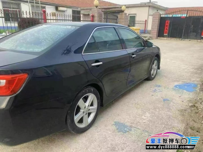 13年丰田凯美瑞轿车抵押车出售