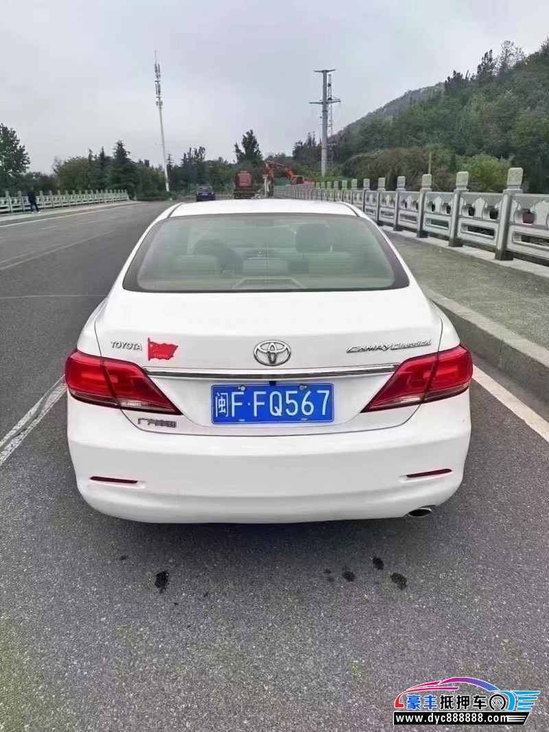 13年丰田凯美瑞轿车抵押车出售