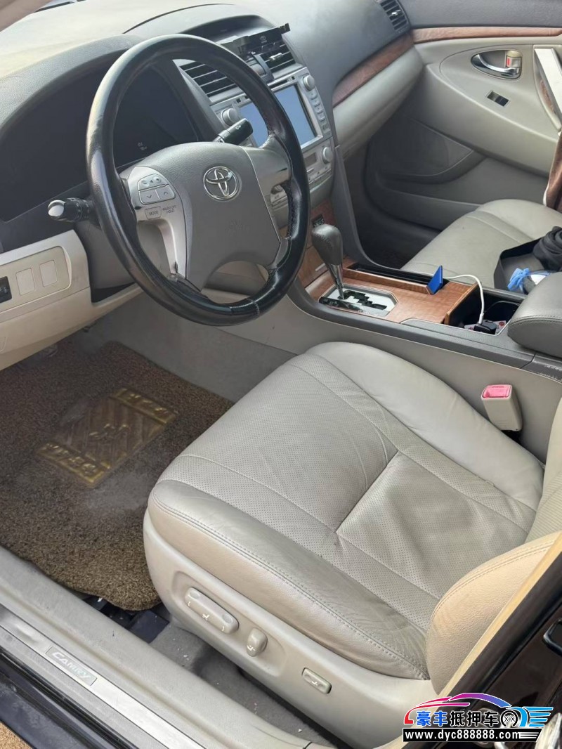 13年丰田凯美瑞轿车抵押车出售