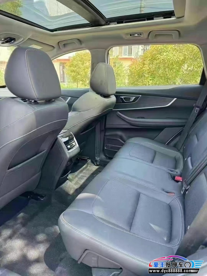 24年奇瑞瑞虎8轿车抵押车出售