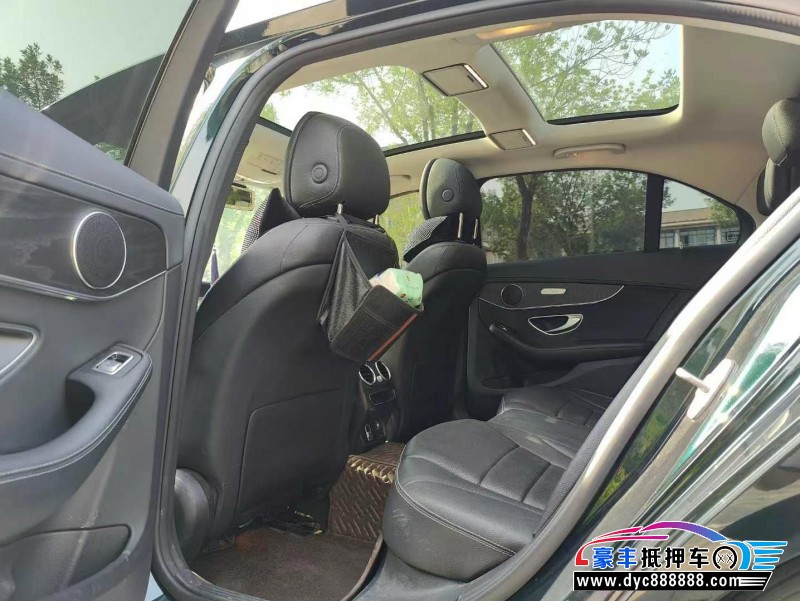 21年奔驰C轿车抵押车出售