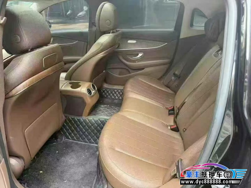 17年奔驰E轿车抵押车出售