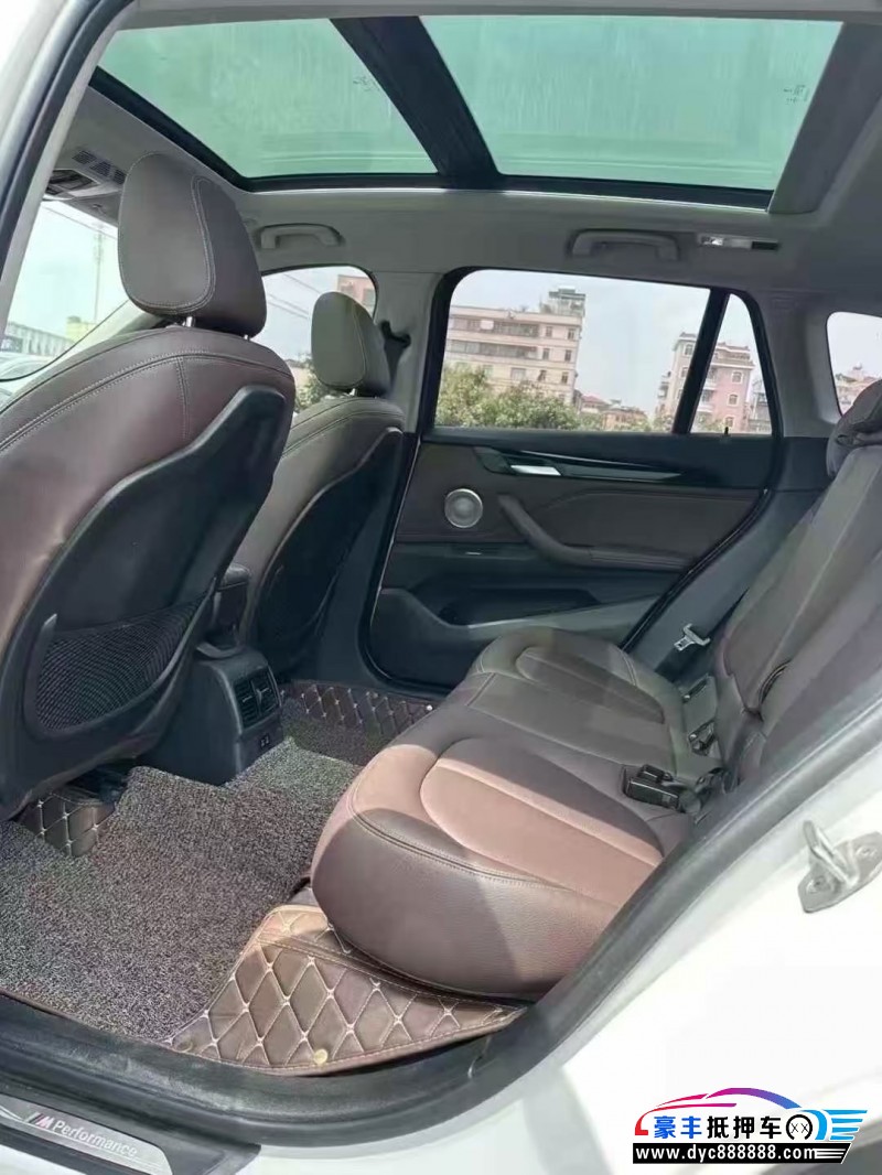 22年宝马X1SUV抵押车出售