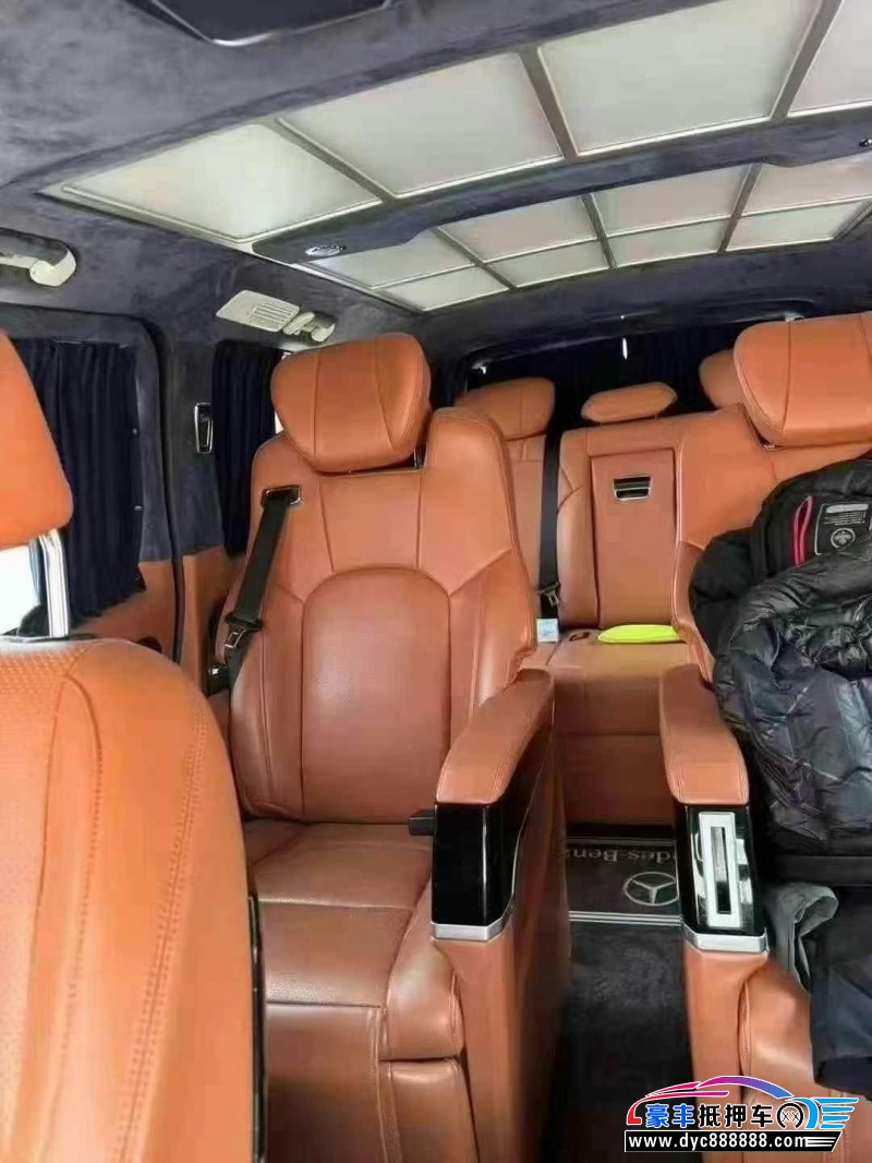 23年奔驰威霆SUV抵押车出售