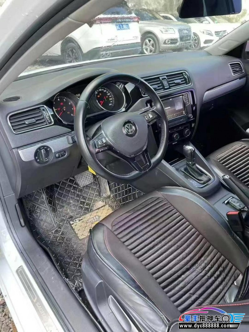 19年大众速腾轿车抵押车出售