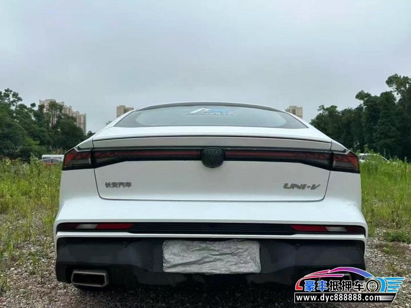 24年长安长安UNI轿车抵押车出售