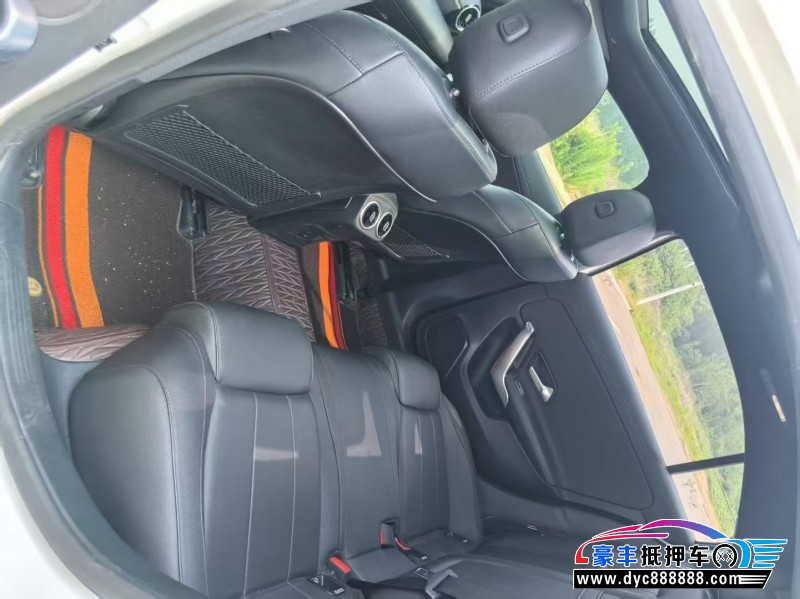 22年奔驰A轿车抵押车出售