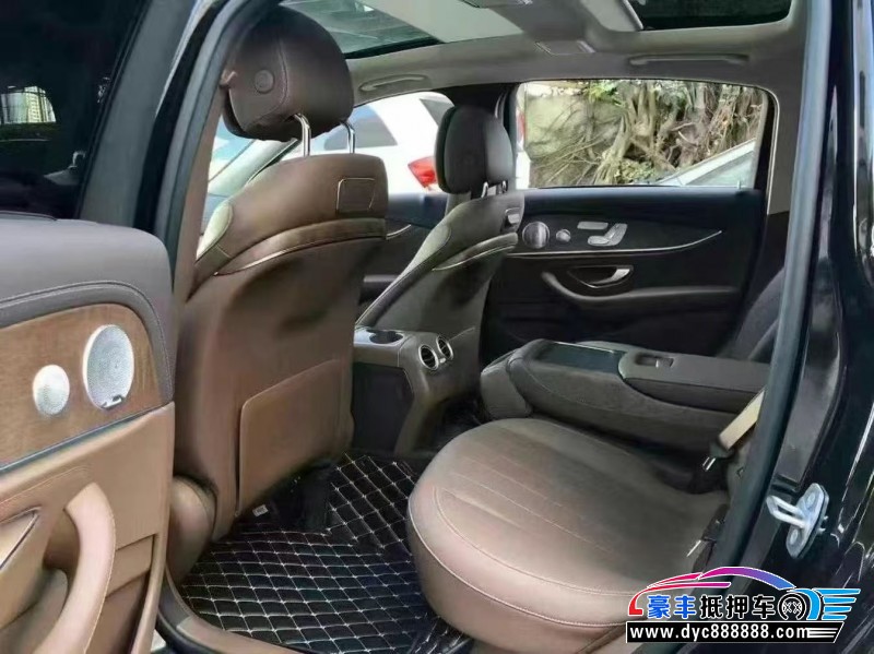 19年奔驰E轿车抵押车出售