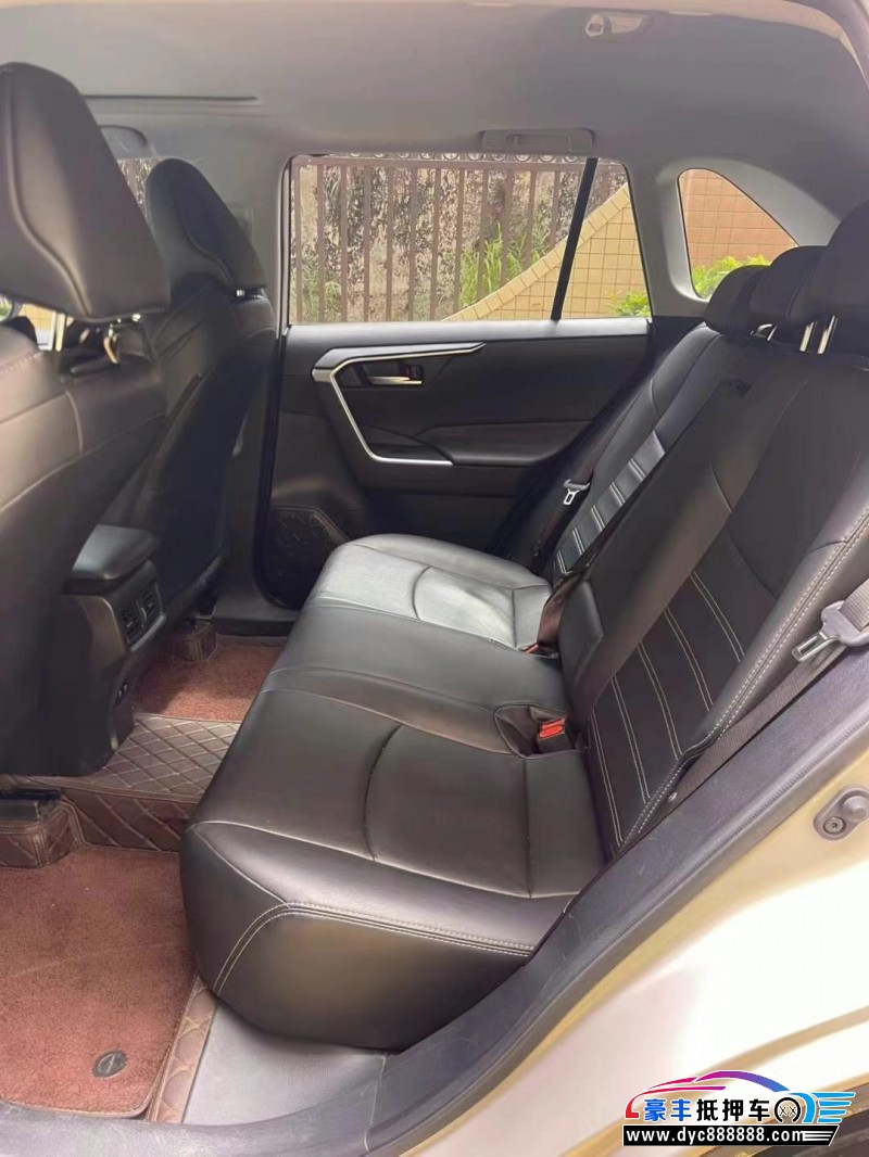 20年丰田威兰达轿车抵押车出售