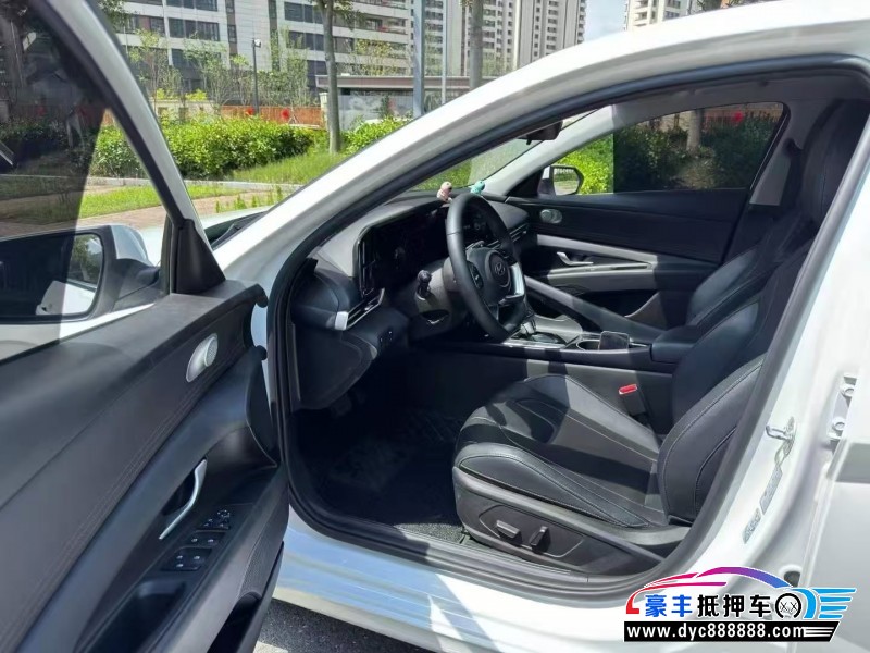 22年现代伊兰特轿车抵押车出售