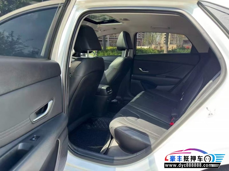 22年现代伊兰特轿车抵押车出售