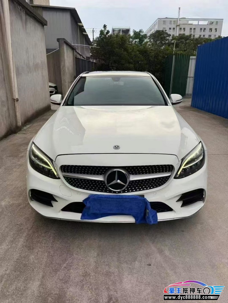 19年奔驰C轿车抵押车出售