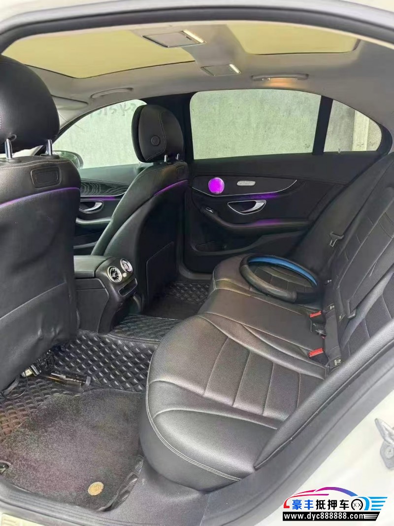 19年奔驰C轿车抵押车出售