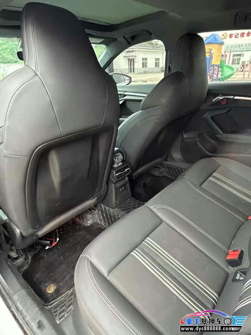 22年奥迪A3轿车抵押车出售