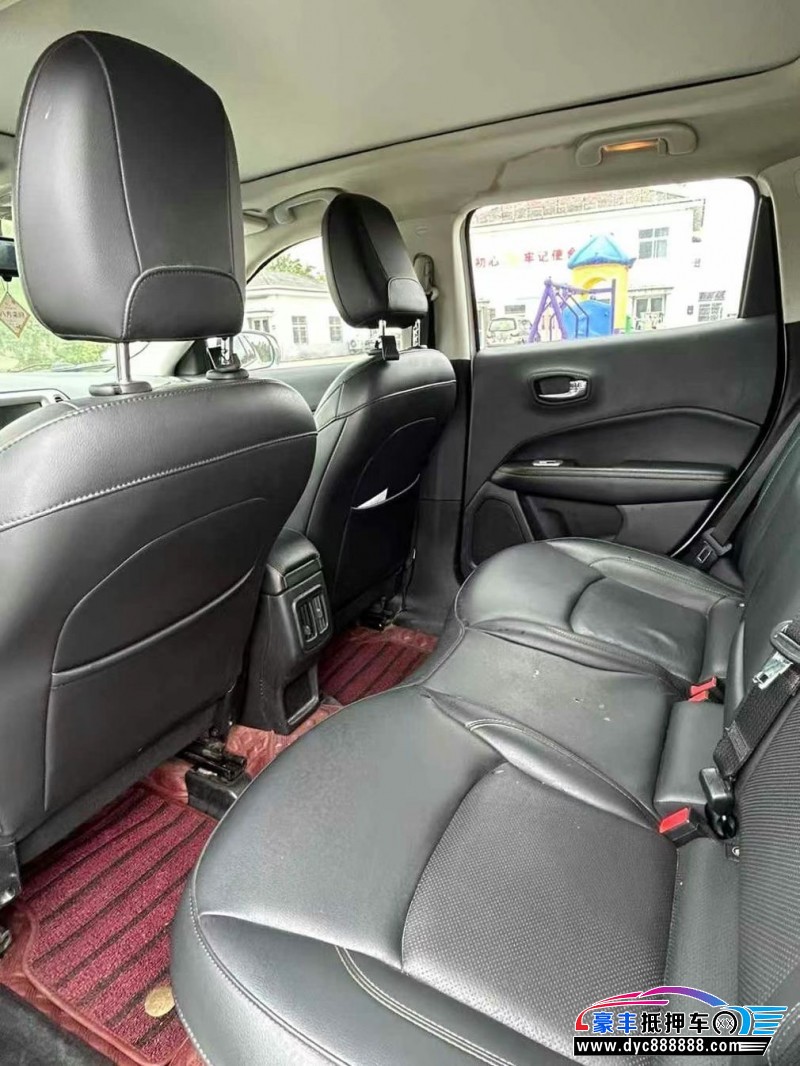 18年Jeep指南者轿车抵押车出售