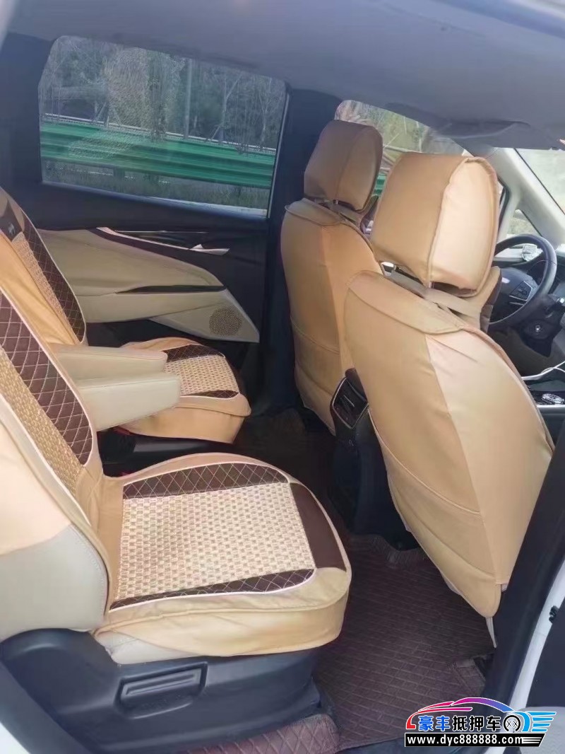 24年上汽大通G50轿车抵押车出售