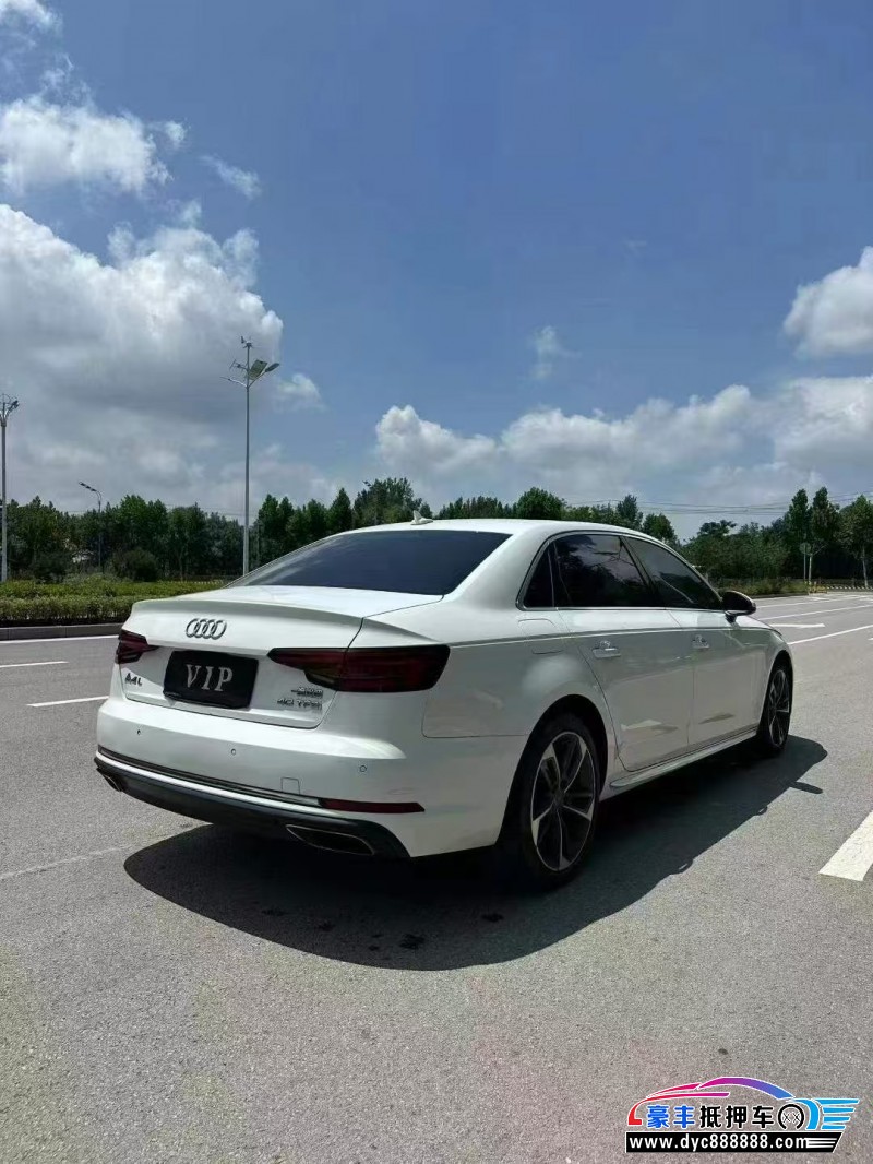 19年奥迪A4L轿车抵押车出售