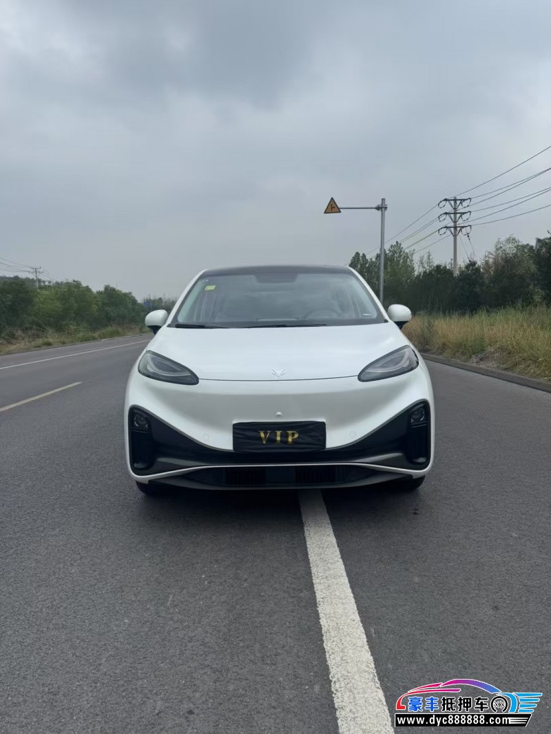 25年极狐考拉轿车抵押车出售