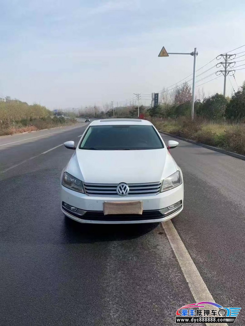 14年大众迈腾轿车抵押车出售