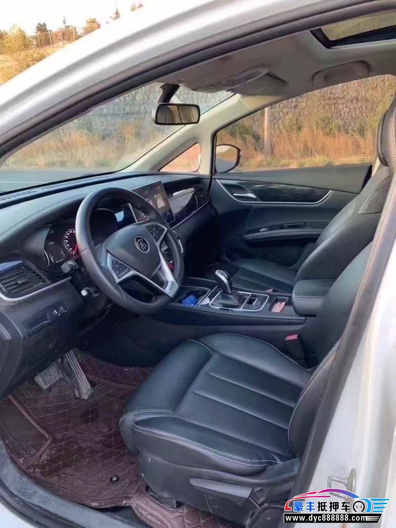 19年比亚迪宋轿车抵押车出售