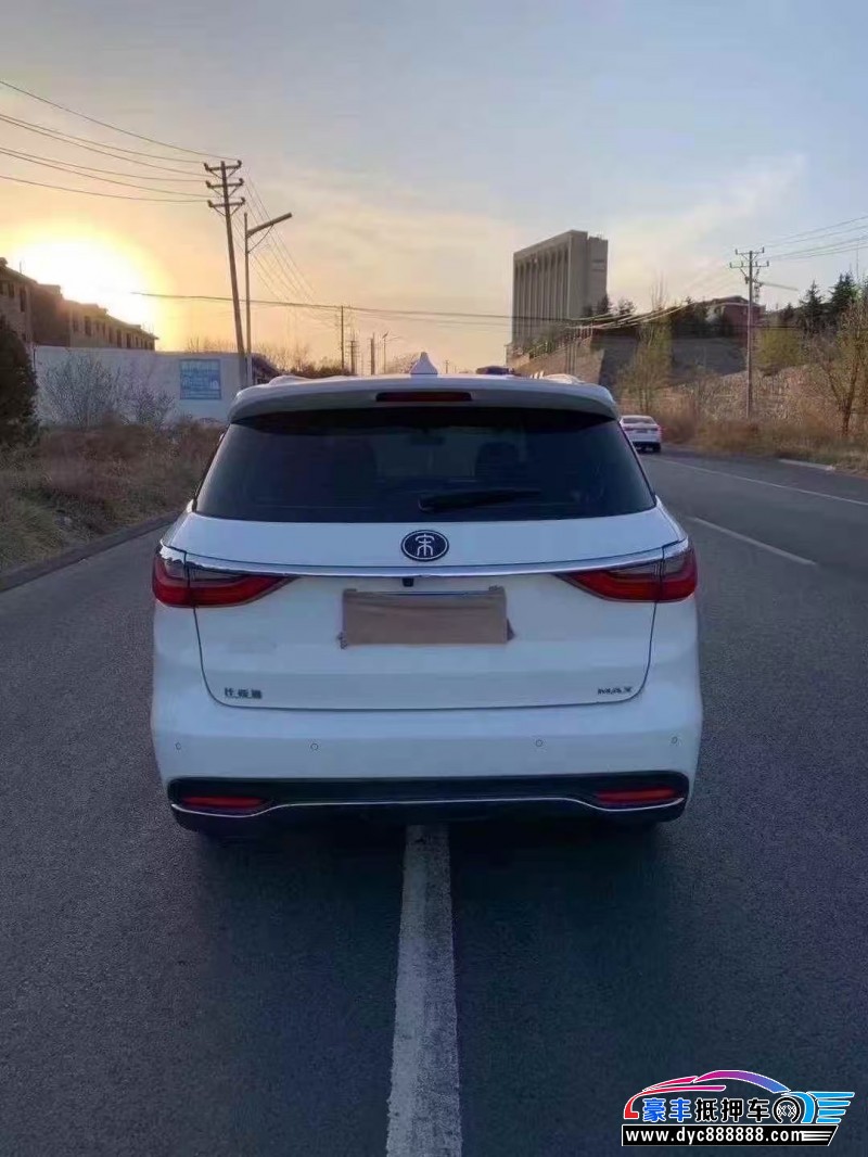 19年比亚迪宋轿车抵押车出售