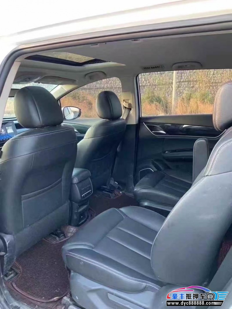 19年比亚迪宋轿车抵押车出售