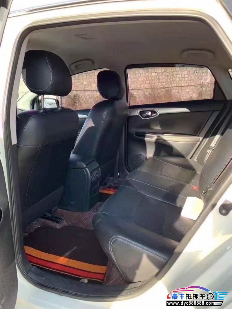 22年日产轩逸轿车抵押车出售