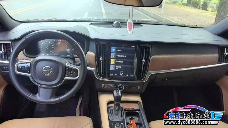 19年沃尔沃S90轿车抵押车出售