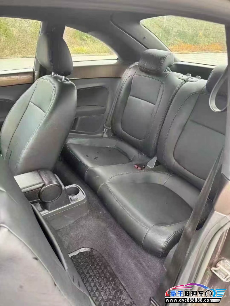 15年大众甲壳虫轿车抵押车出售