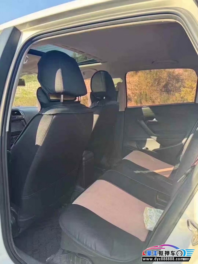 16年大众polo轿车抵押车出售