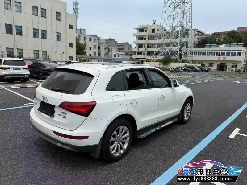 17年奥迪Q5轿车抵押车出售