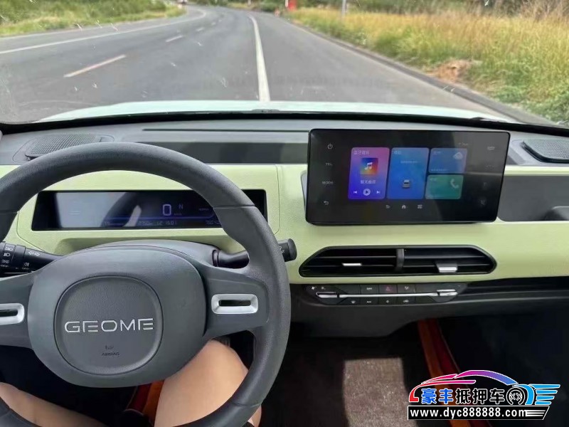 24年吉利熊猫轿车抵押车出售