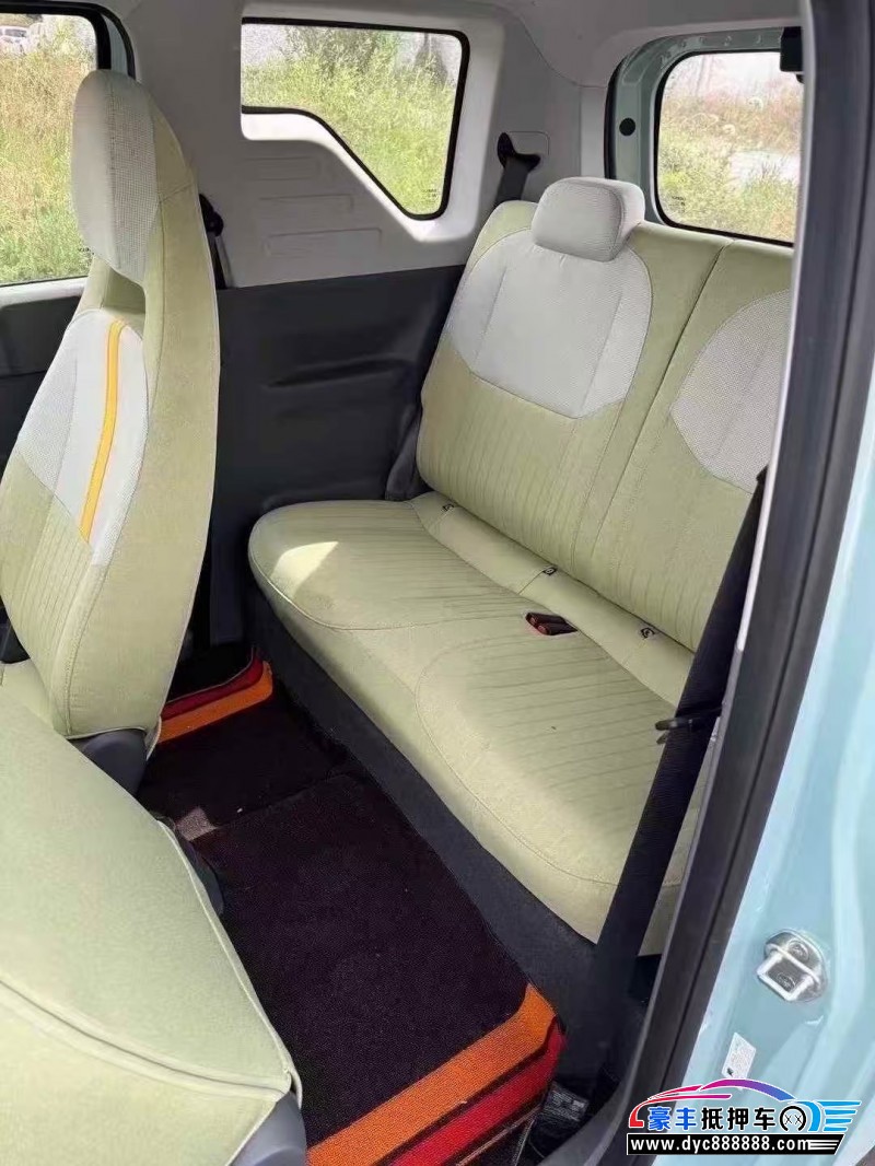 24年吉利熊猫轿车抵押车出售