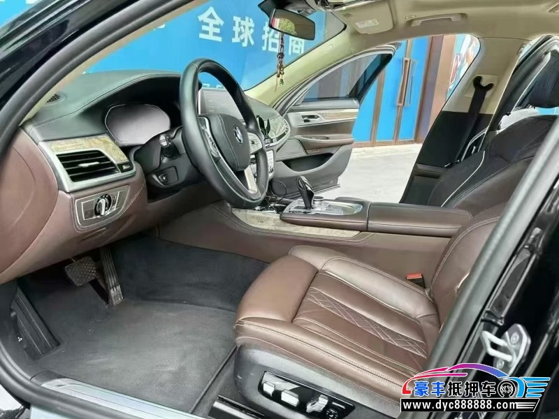 22年宝马7系轿车抵押车出售