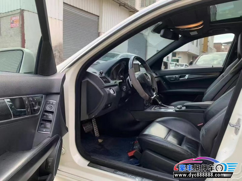 11年奔驰C轿车抵押车出售